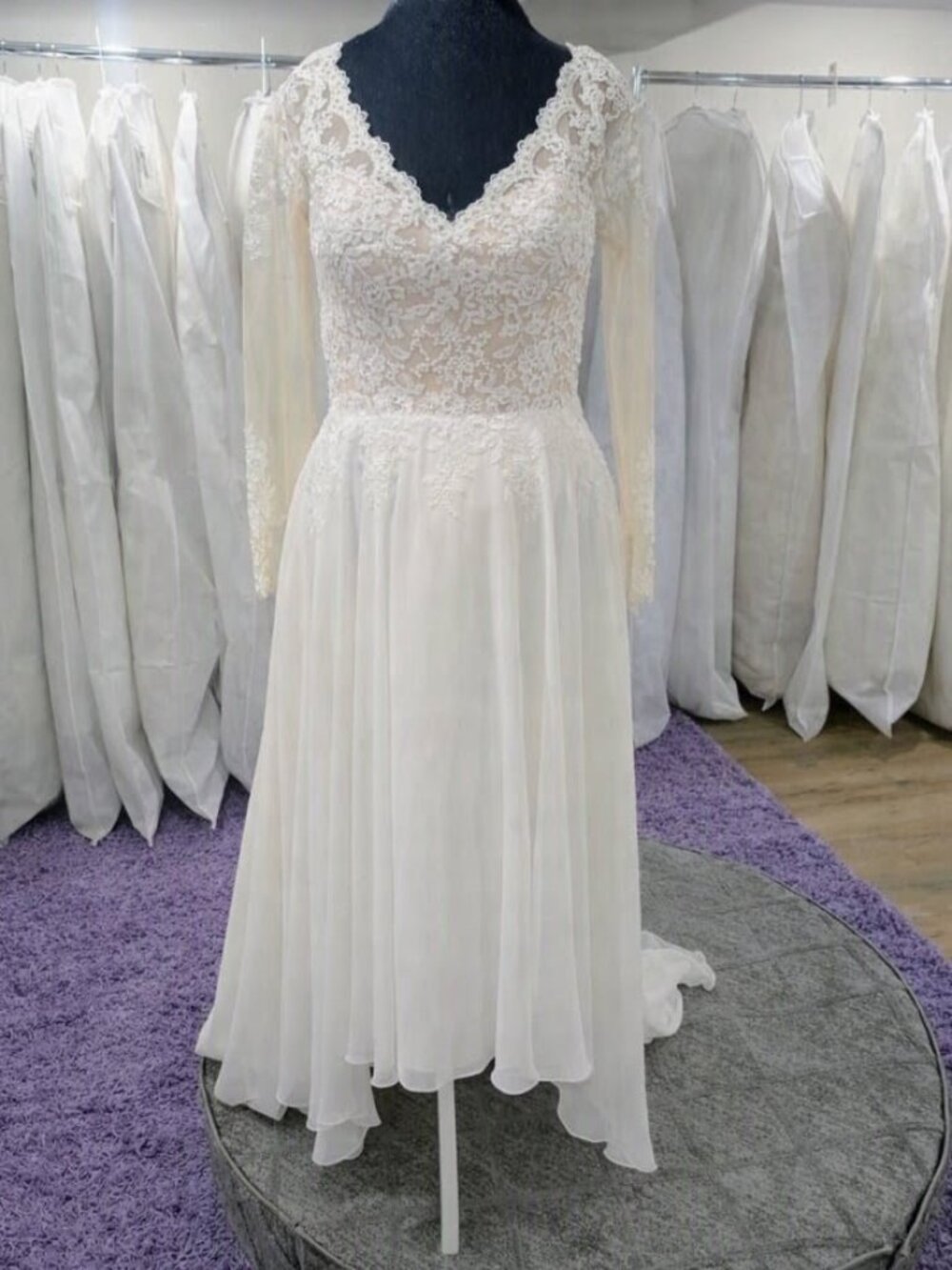 Sweetheart wedding gown size 8